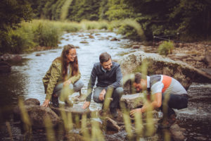 Velāvi, marque de cosmétique bio locale fabriquée en Auvergne, disponible sur Doux Good. Soins naturels, engagés et efficaces